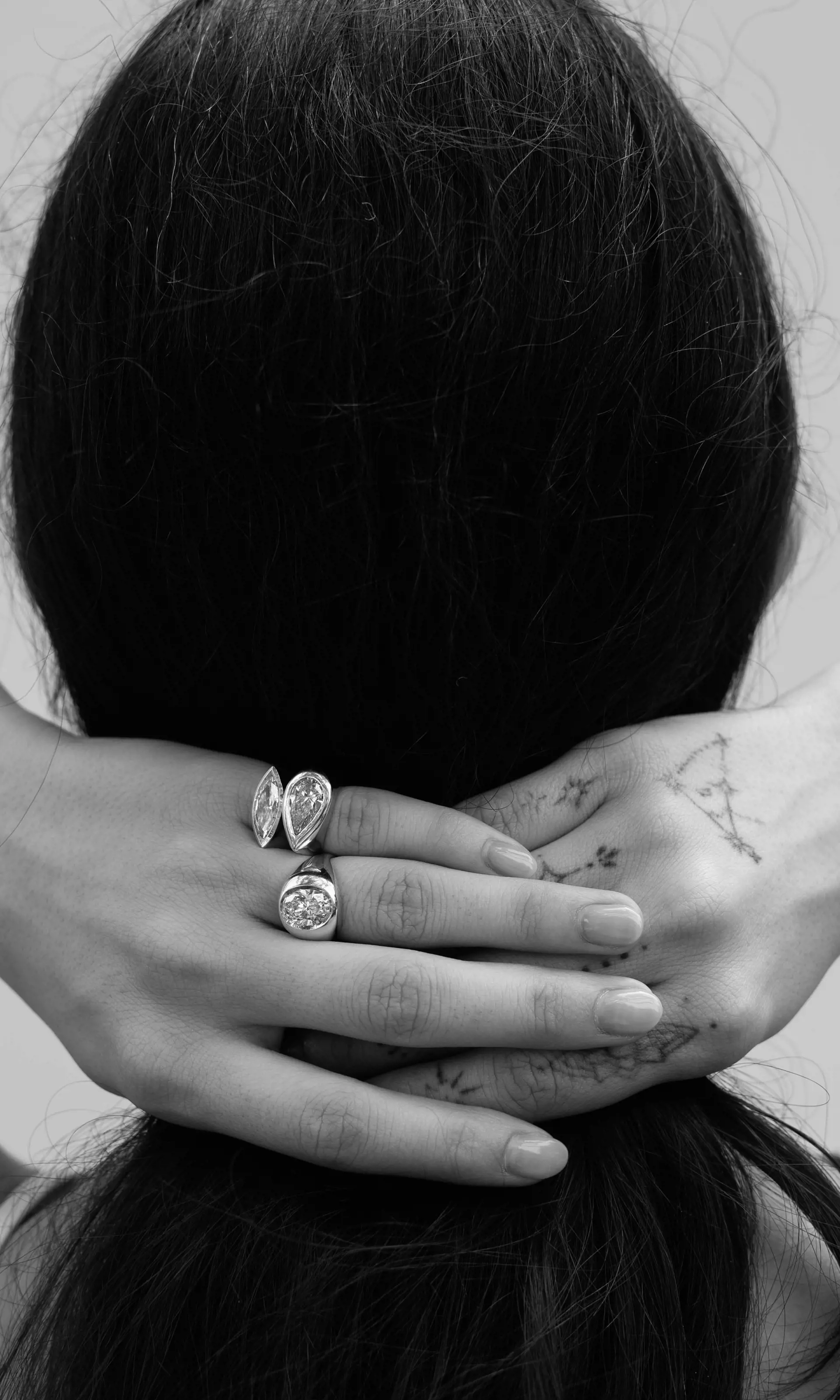 Oval diamond ring